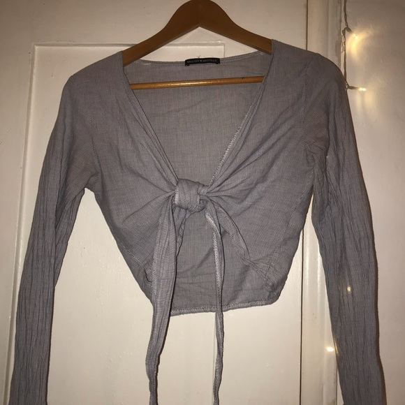 Brandy Melville Tops - Brandy Melville wrap top
